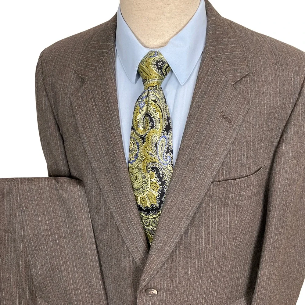 Hart Schaffner Marx Suit Mens 44R 36W Brown Geigers‎ Pinstripe Wool